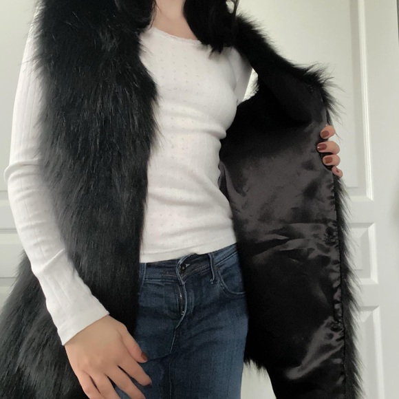 Vintage black faux fur vest - Picture 3 of 3